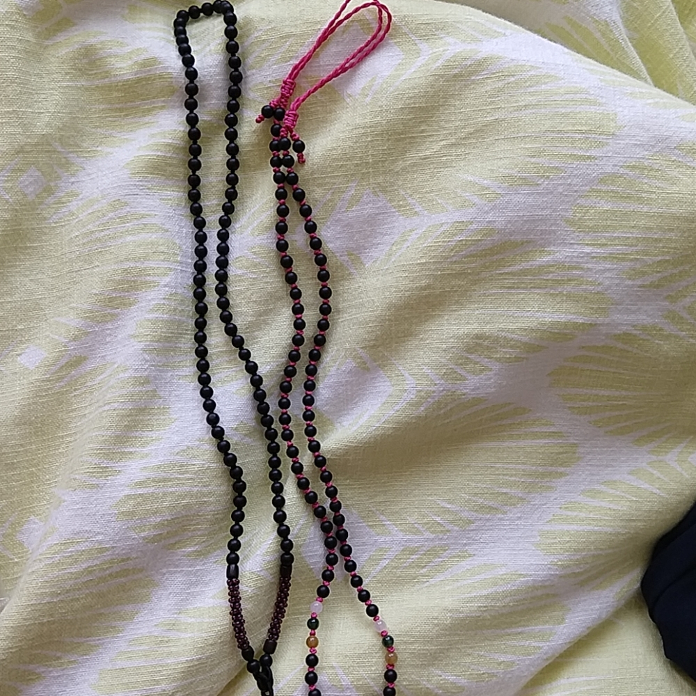Two oynex necklace without pendant
